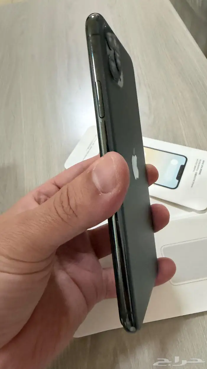 للبيع ايفون شبه جديد 11 بروماكس شريحتين فعليه 1