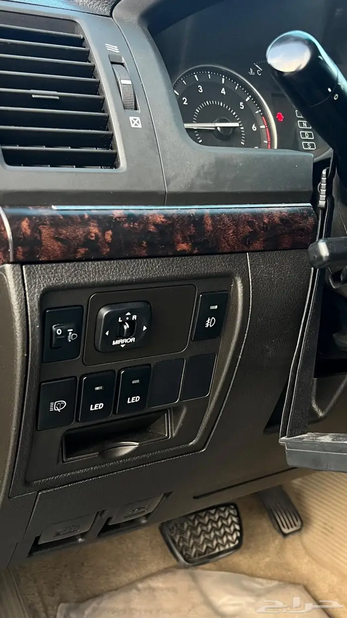 لاندكروزر جي اكس ار 2011 9