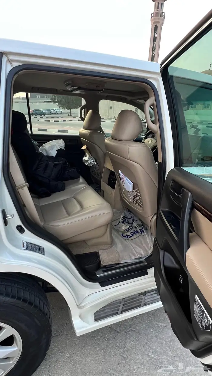 لاندكروزر جي اكس ار 2011 7