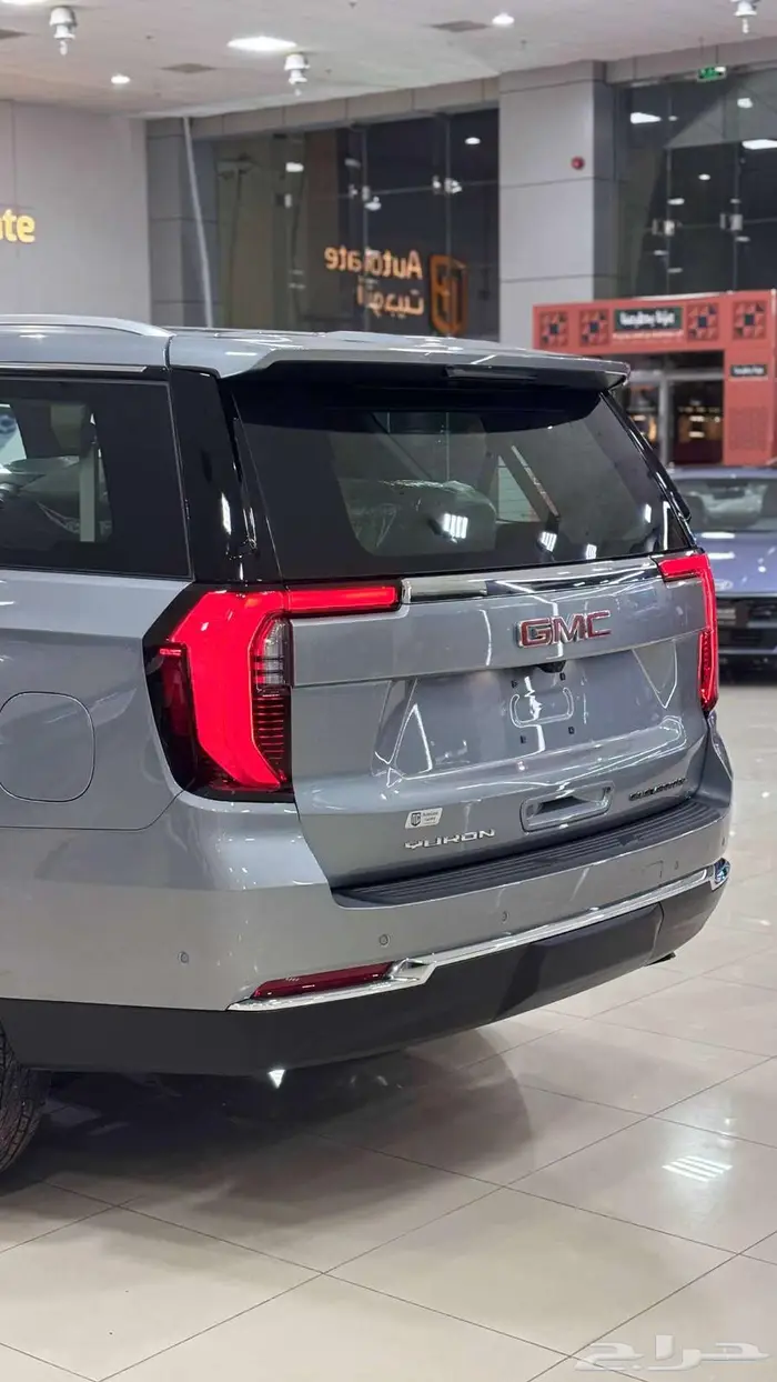 جي ام سي يوكن الفيشن 2025 16