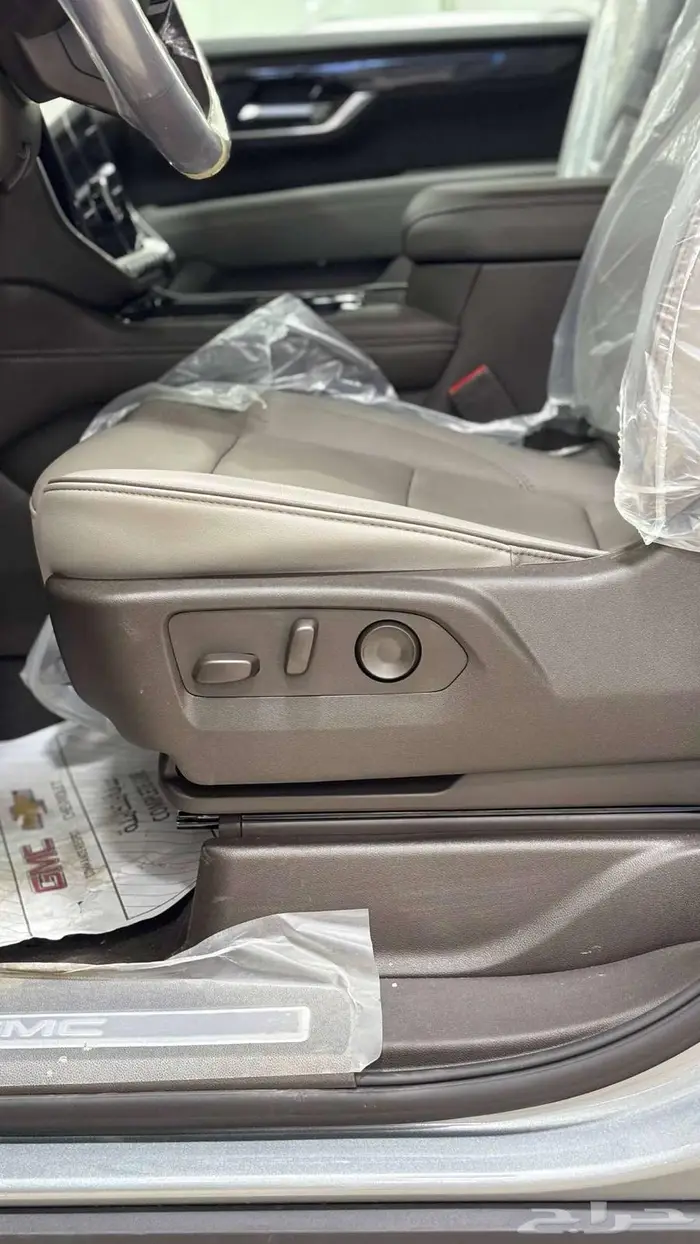 جي ام سي يوكن الفيشن 2025 46