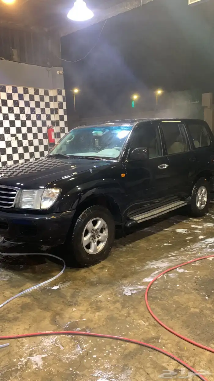 جيب صالون تايوتا موديل 2000 0