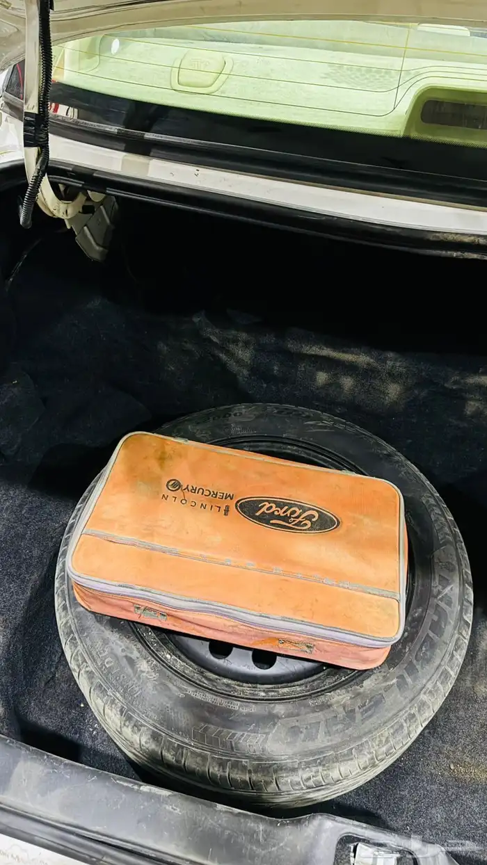 فورد فكتوريا 2010 للبيع 16