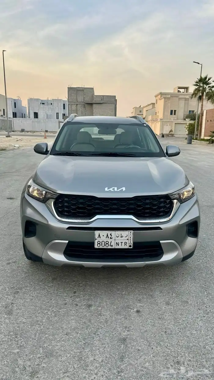 كيا سونيت 2023 رمادي 0