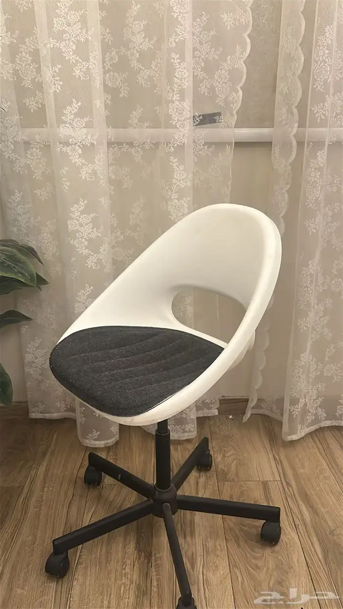 مكتب ورف و كرسي مكتب 3