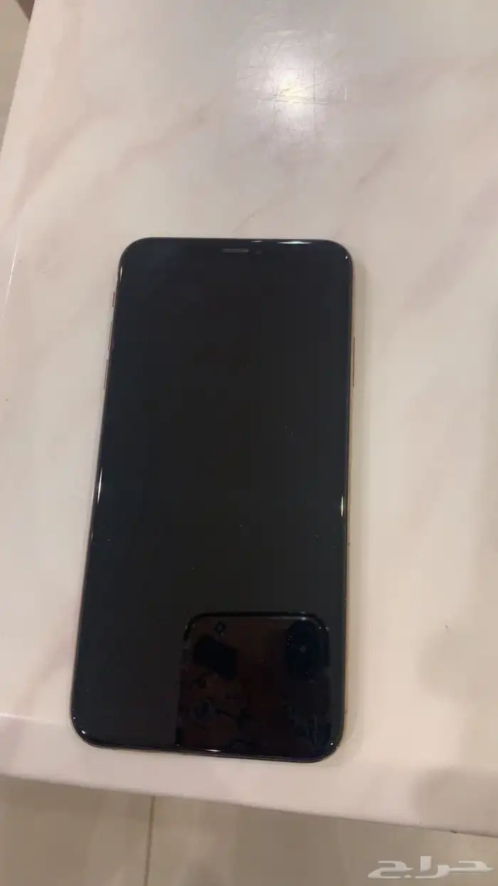 ايفون Xs max للبيع البطاريه80 0