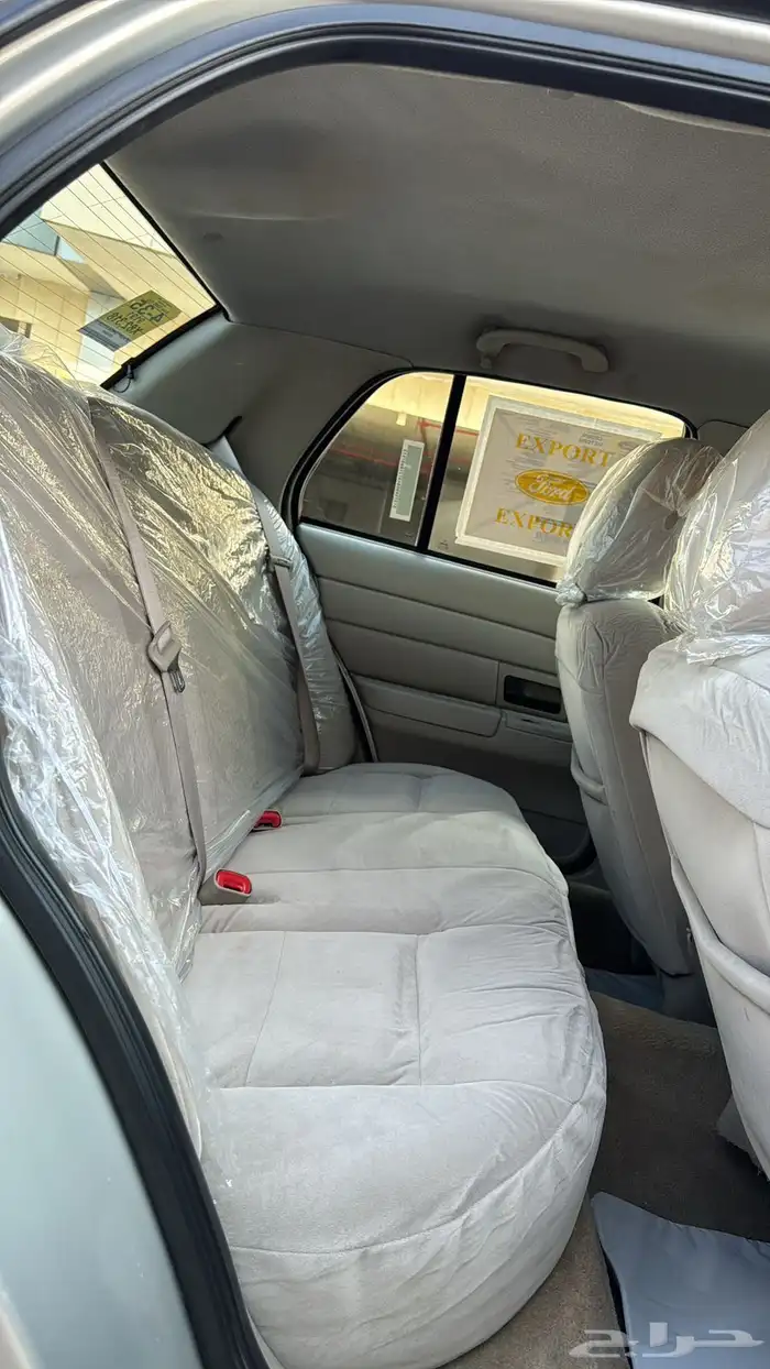 للبيع فورد كروان فاكتوريا 2011 سعودي 23