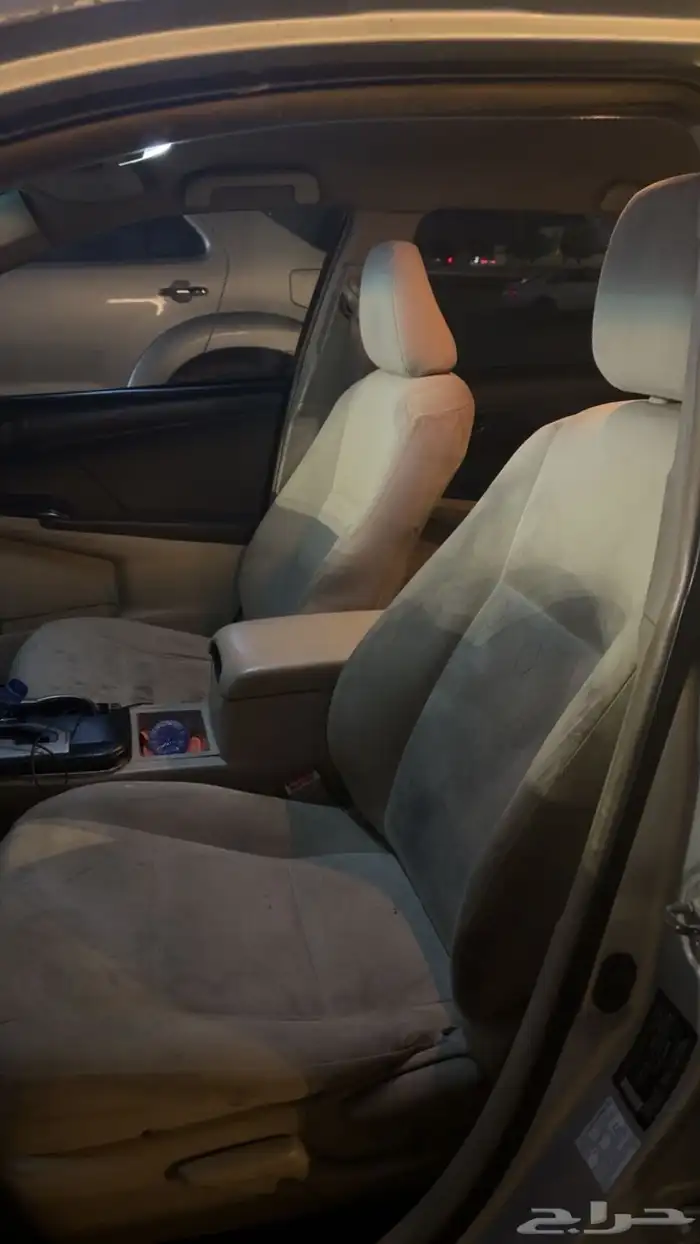 كامري للبيع موديل 2012 اللون فضي الممشى 374 المحركات شرط مك 2