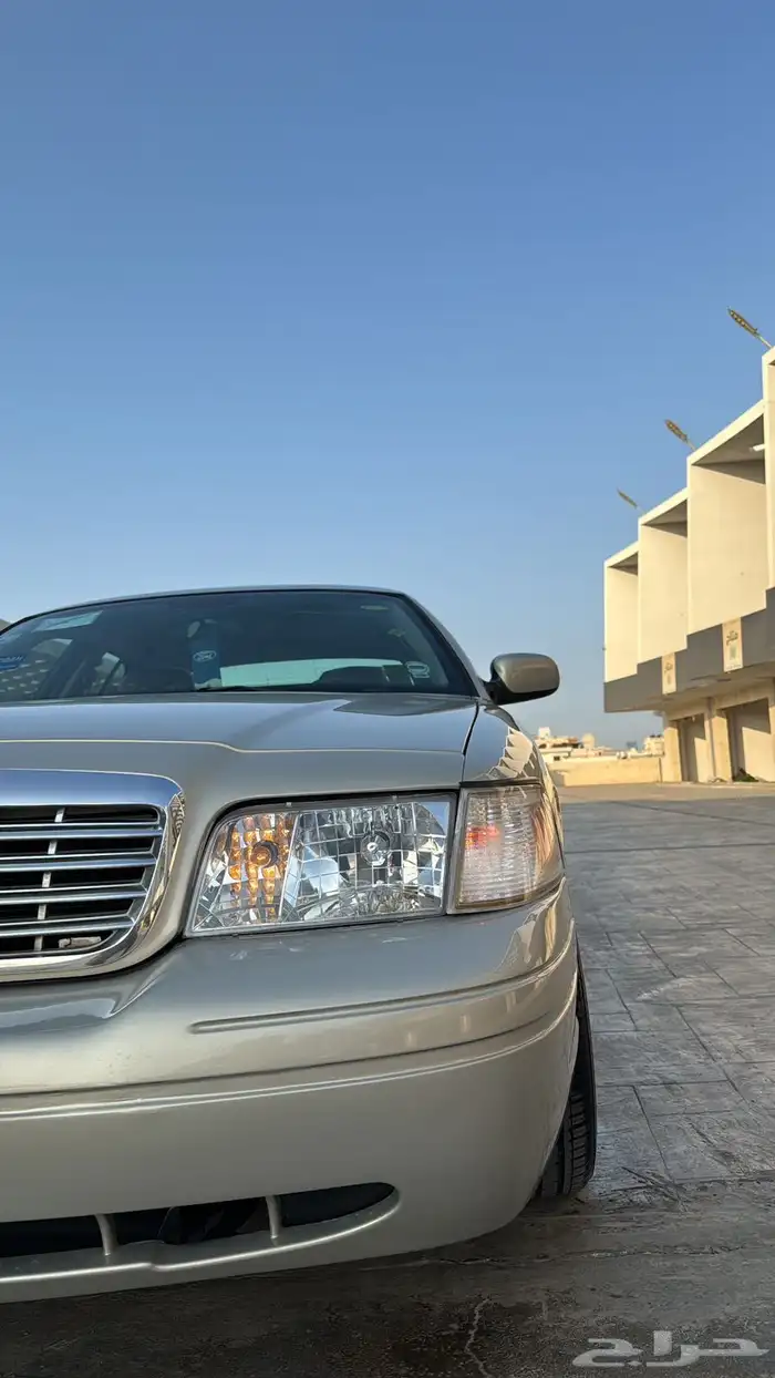 للبيع فورد كروان فاكتوريا 2011 سعودي 10