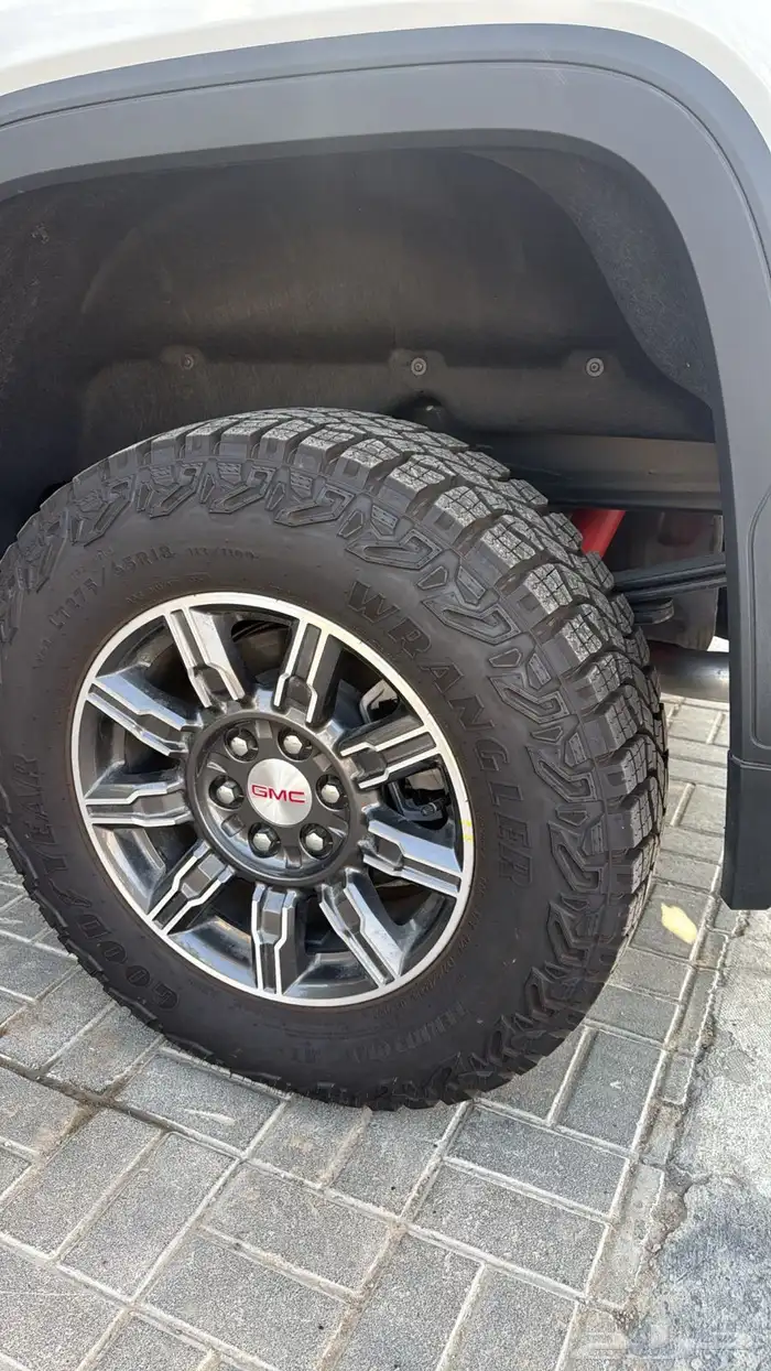 سييرا 2025 GMC Sierra AT4 وارد الوكيل (تجهيز رحلات) سعر مخفض 3