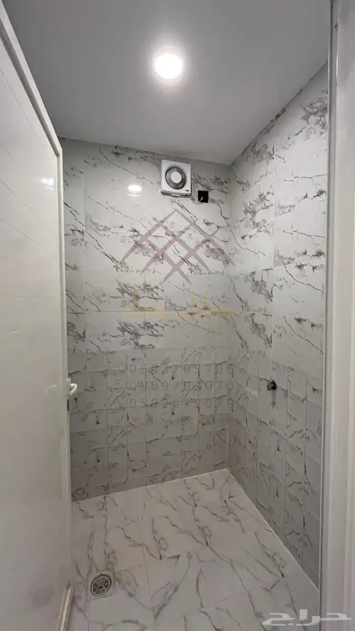 للإيجار شقة مكونة من 5 غرف في حي المحمدية 1