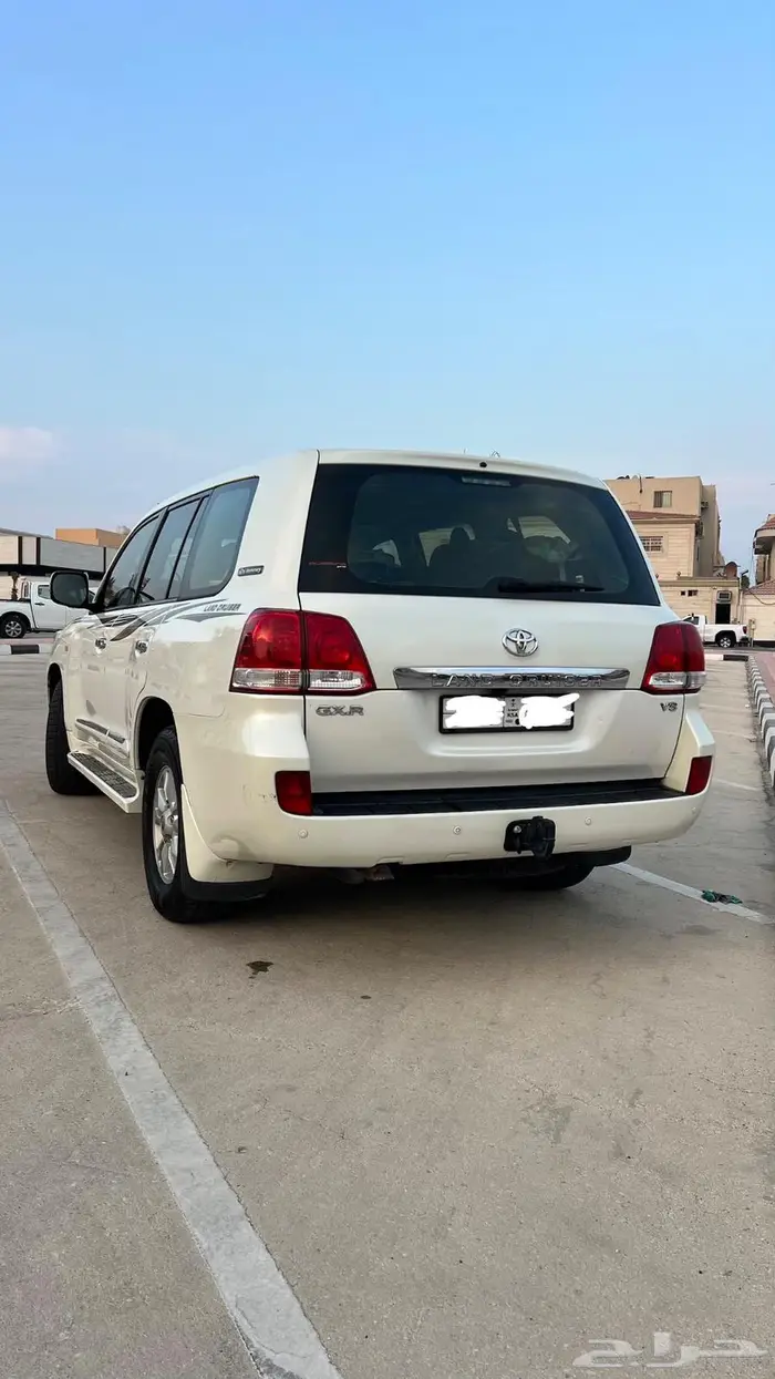 لاندكروزر جي اكس ار 2011 2