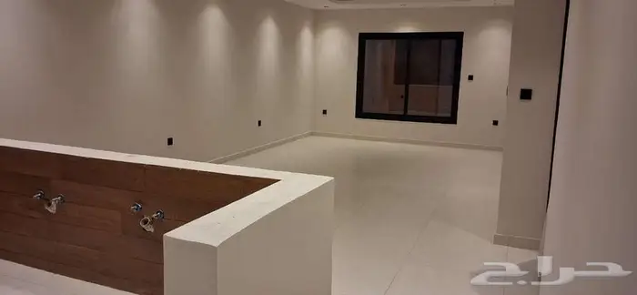 شقة جديدة للإيجار حي الزهراء 6