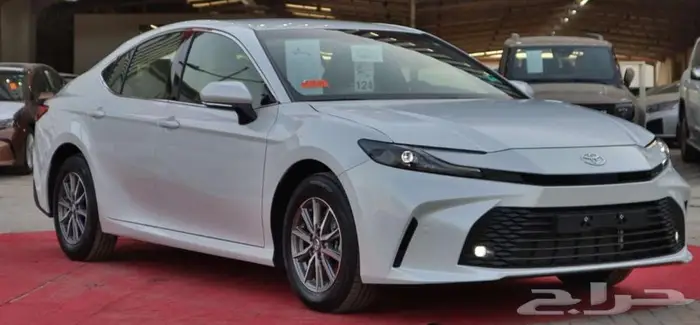 متوفر تويوتا كامرى اى بنزين 2025 مبيعات بنوك وشركات 4