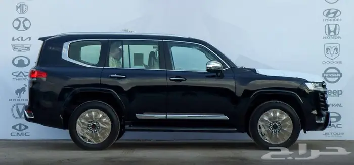 تويوتا لاندكروزر VXموديل 2024 20