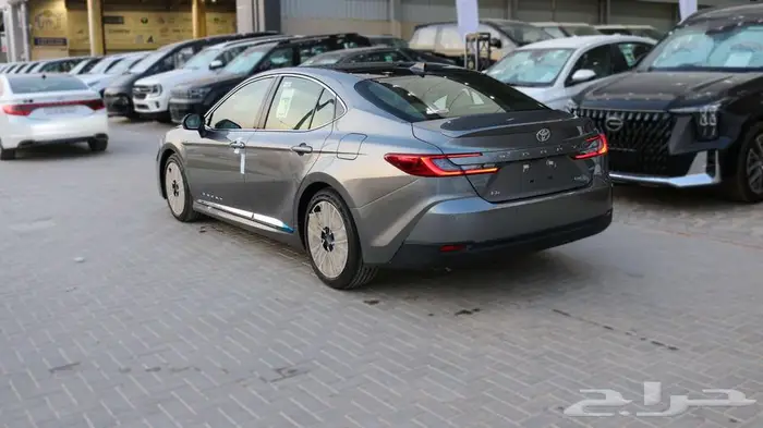 كامري LE هايبرد كاش واقساط باقل سعر (متوفر جميع الألوان) 13