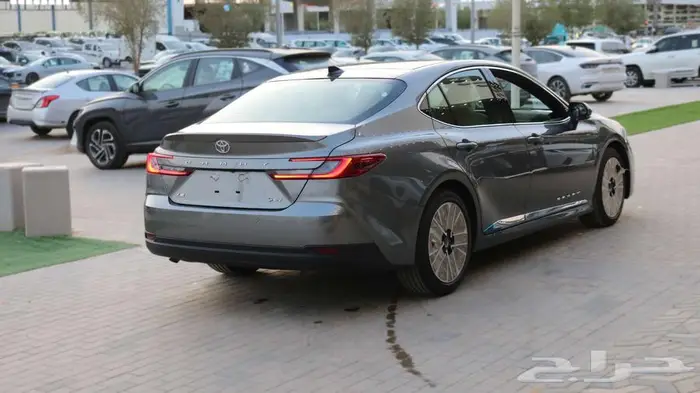 كامري LE هايبرد كاش واقساط باقل سعر (متوفر جميع الألوان) 12