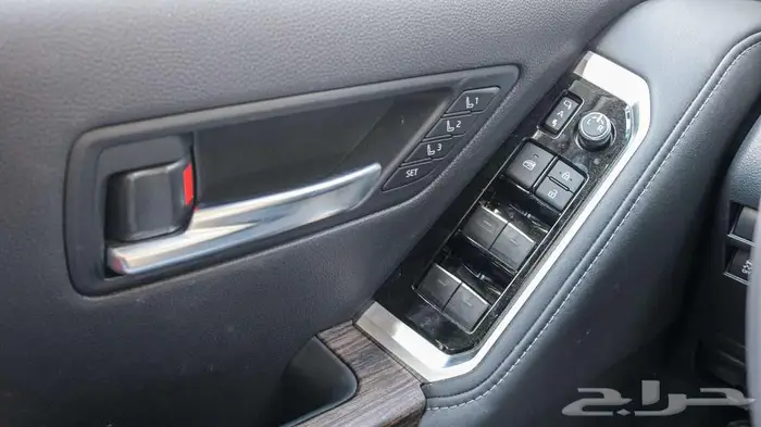 تويوتا لاندكروزر في اكس ار VXR موديل 2024 باقل سعر 4