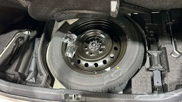 كامري GLX 2016 مخزن شبه اصفار 11