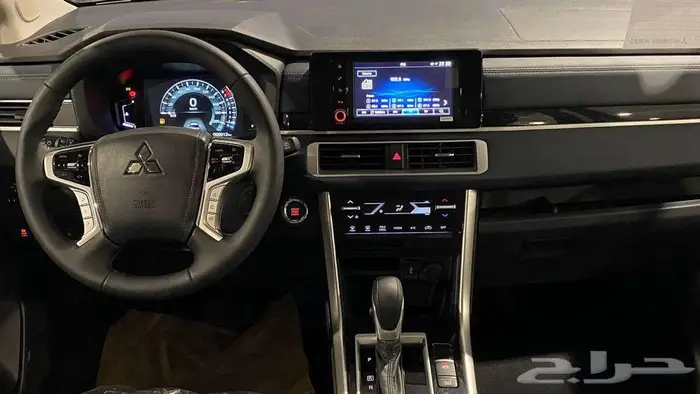 عرض خااص متسوبيشي اكسباندر كروس 2025 فل كامل 5