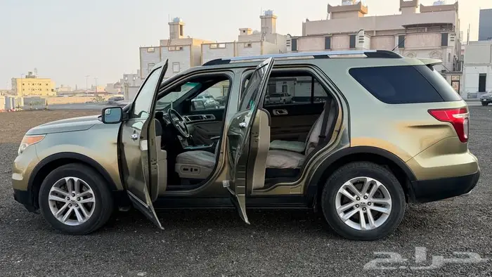 فورد اكسبلور 2013 نظيف 8