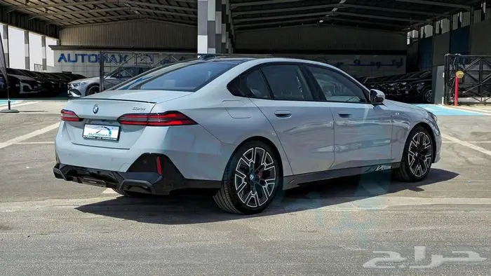 2026 BMW 5-SERIES 520i M 2.0T GCC 0Km مع ضمان الوكيل 7