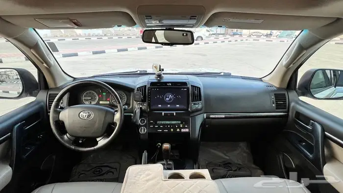 لاندكروزر جي اكس ار 2011 10