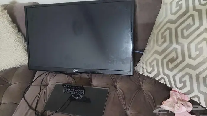 شاشة 32 عادية بحالة جيدة 2