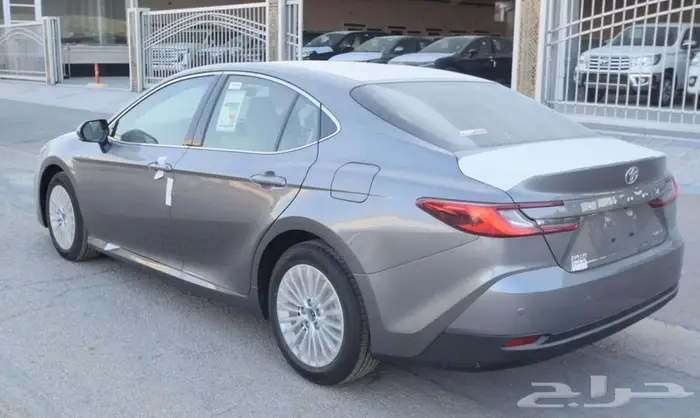 كامرى E بلس 2025 هايبرد سعودي كاش واقساط 4