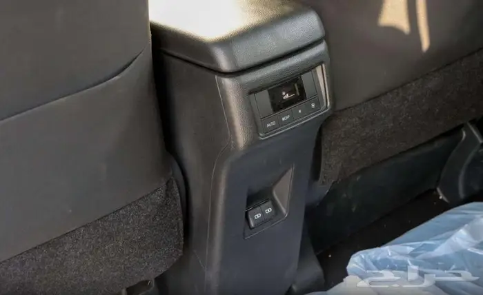 تويوتا انوفا هايبرد GL موديل 2024 15