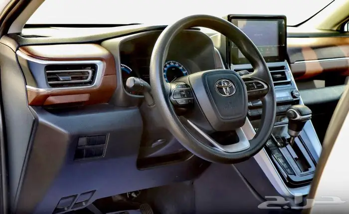 تويوتا انوفا هايبرد GL موديل 2024 21