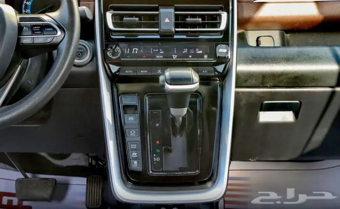 تويوتا انوفا هايبرد GL موديل 2024 3