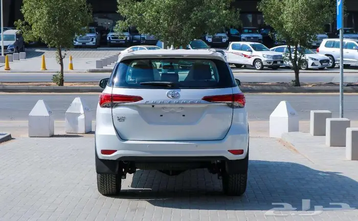 تويوتا فورتشنر 2025 بالنقد والتقسيط جميع البنوك 10