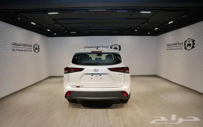 تويوتا هايلاندر بفئات متعددة موديل 2025 3