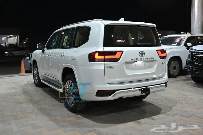 تويوتا لاند كروزرL4- بنزين 2026 بطاقة جمركية-سعودى 7
