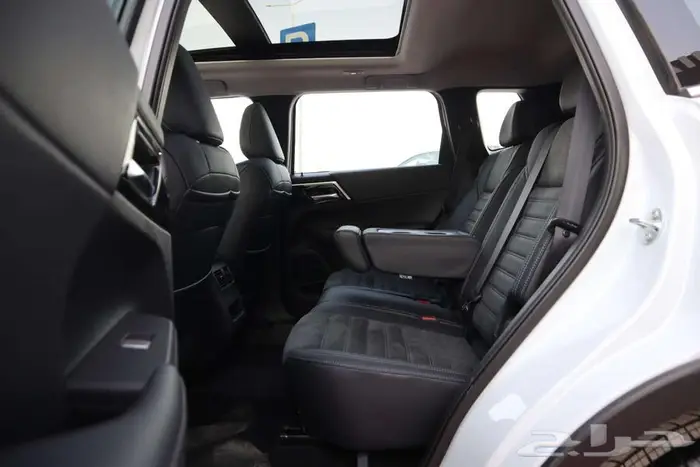 ميتسوبيشى اوتلاندر نص فل وفل كامل 2025 18