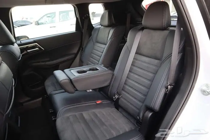 ميتسوبيشى اوتلاندر نص فل وفل كامل 2025 19