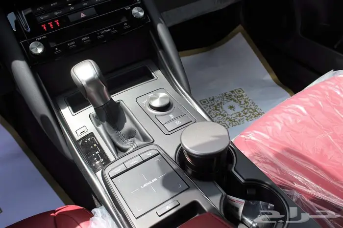 لكزس - is 350 - CC - خليجي - نص فل - 2025 21