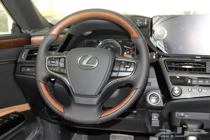 لكزس - ES300 Bh هايبرد - 2025 - نص فل - خليجي 6