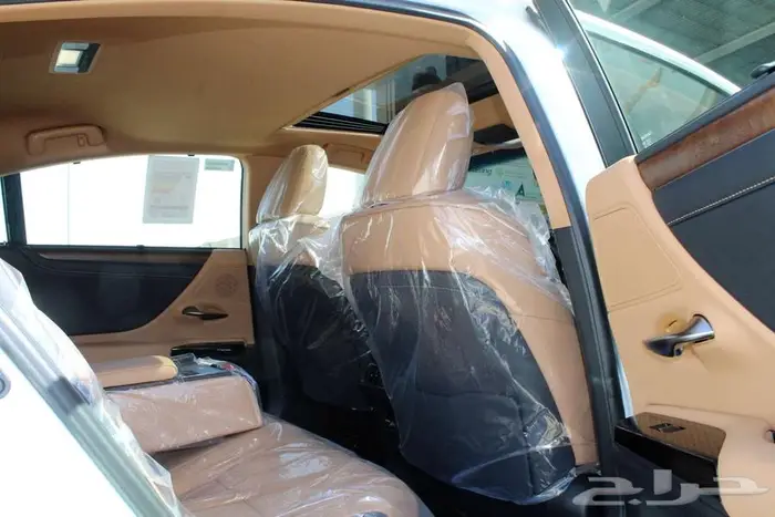 لكزس - ES 250 - لاكجيري - نص فل - خليجي -2025 20