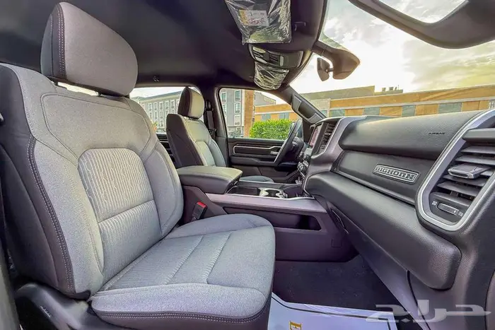 دودج رام BIGHORN 2022 ابيض سعودي زيرو 5