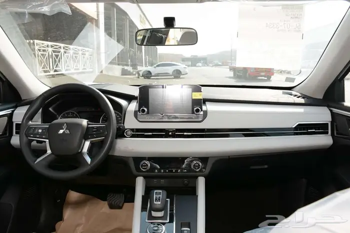 متسوبيشى اوتلاندر 2025 2.5 5 راكب ستاندر بالقد والتقسيط 7