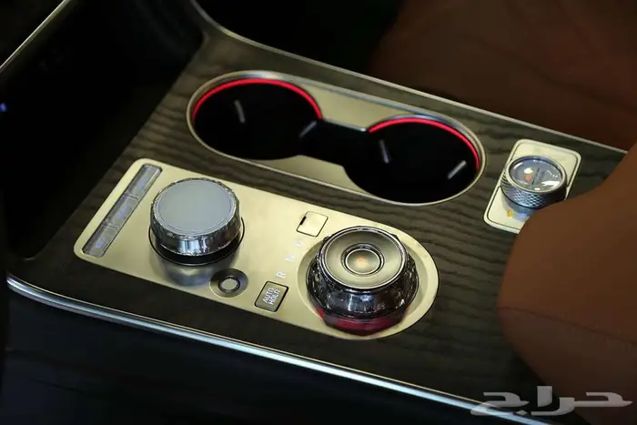 جينيسيس GV80 رويال 2026 أناقة متجددة وتجربة قيادة فاخرة 20