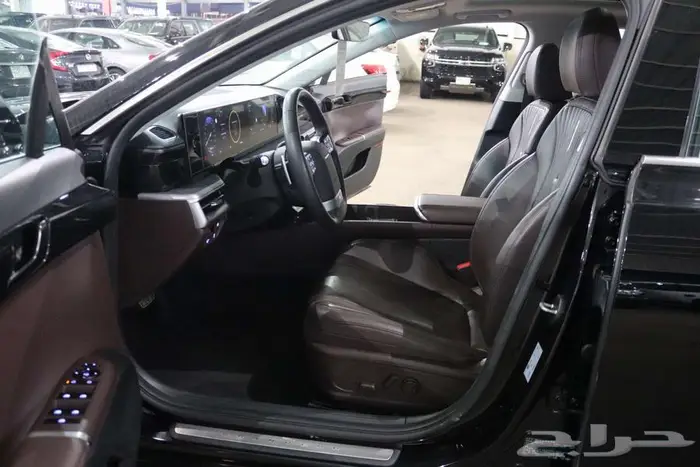 هونداي ازيرا 2023 ميد 18