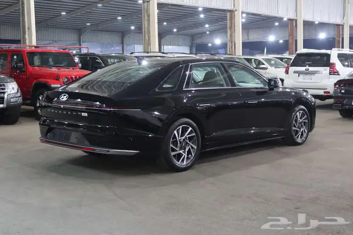 هونداي ازيرا 2023 ميد 7