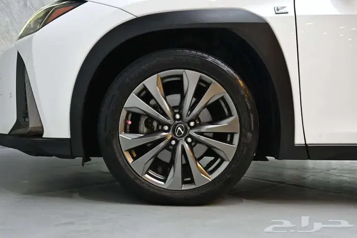 لكزس UX200 F SPORT 2019 سعودي 5