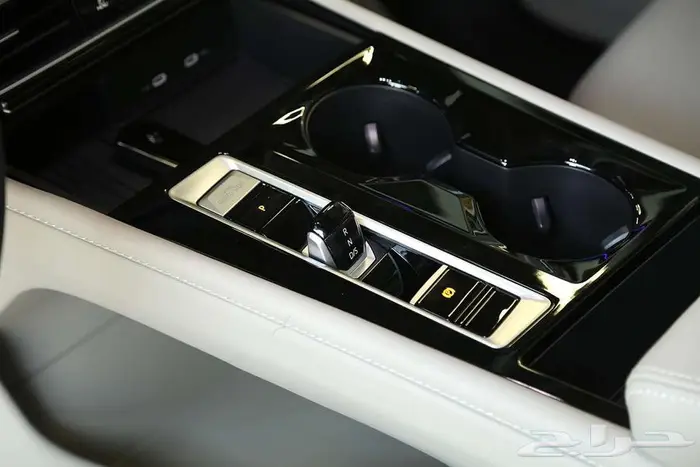 اكتشف القوة مع فولكس فاجن تيرامونت كمفورت لاين 2025 5