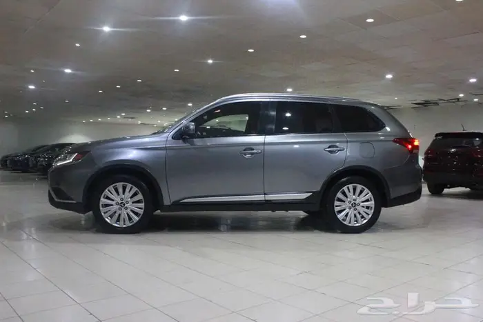 ميتسوبيشي اوتلاندر 2020 رصاصي بطاقة جمركية 7