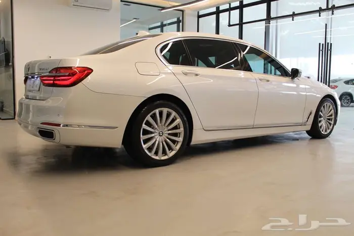 بي ام دبليو الفئه السابعه 2018 3