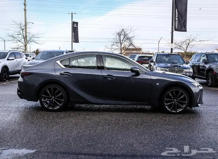 لكزس IS 300 F-SPORT 2   موديل 2023 4